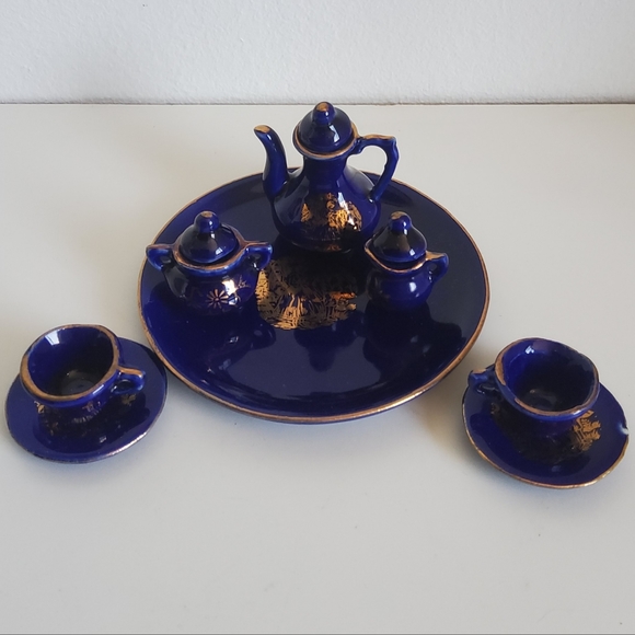 Vintage  Cobalt Blue and Gold Miniature Dollhouse 11 pieces Tea Set - Picture 4 of 6